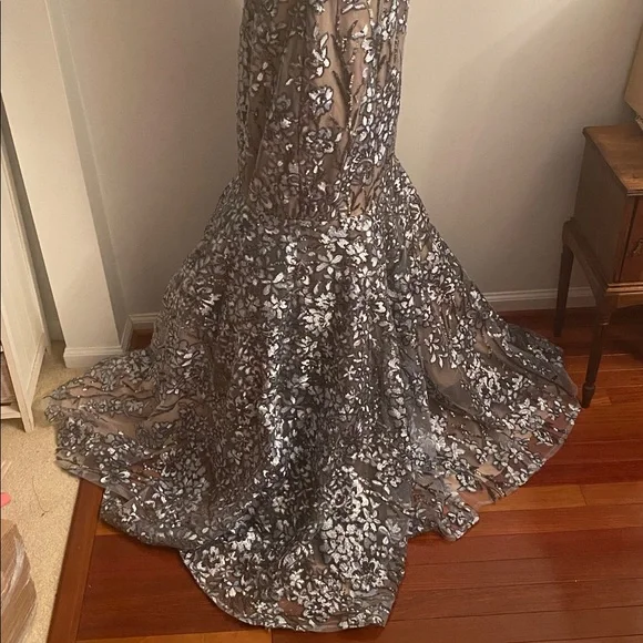 Jovani size 12 special occasion dress gorgeous worn once - Picture 6 of 13